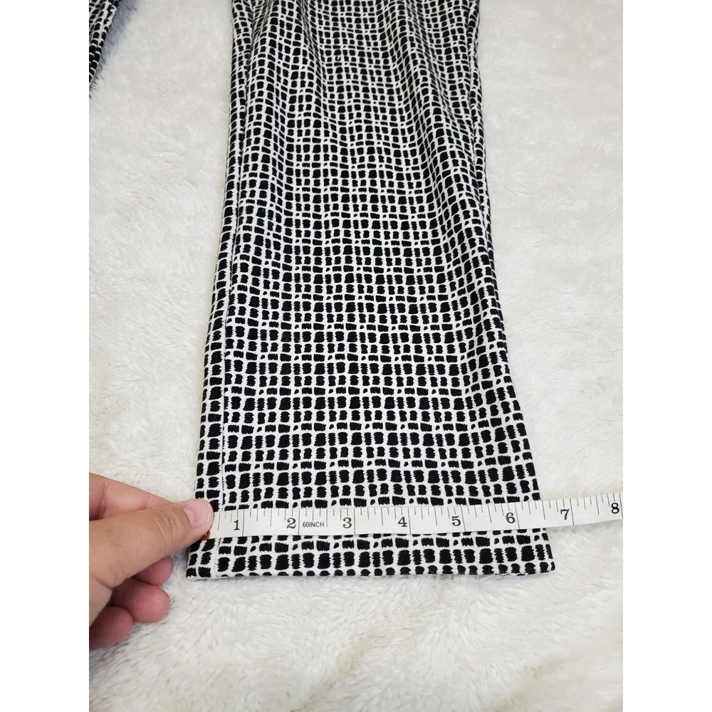 Chicos Black White Geometric Artsy Print Elastic Cropped Tapered Pant 10 1.5